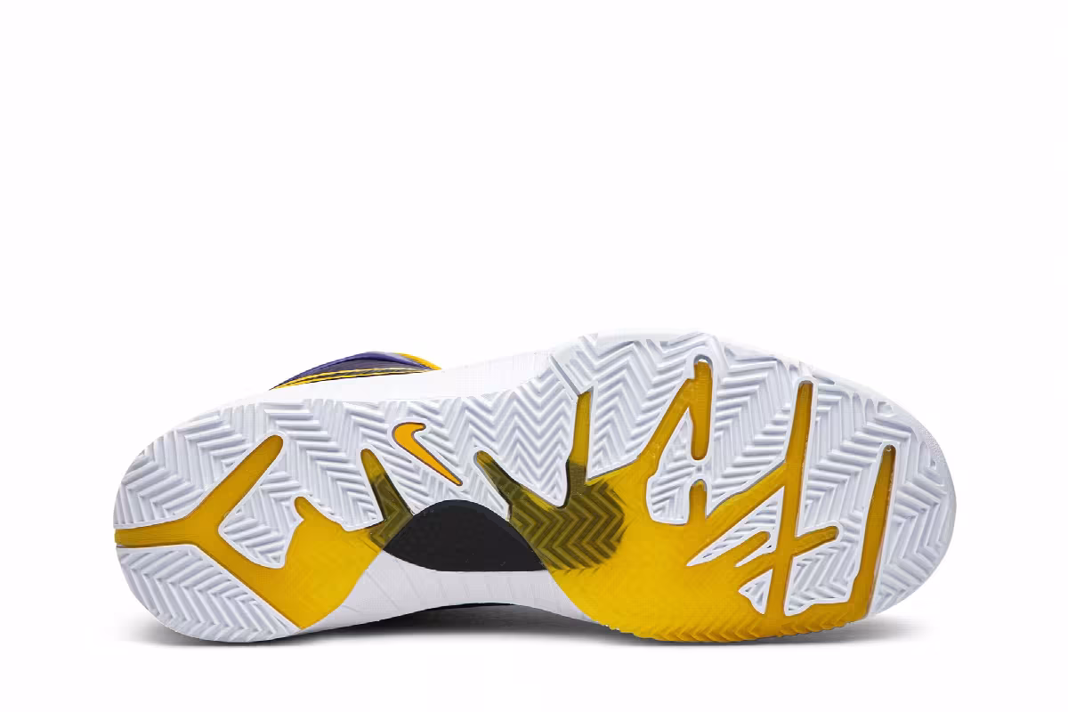 Undefeated x Nike Kobe 4 Protro Court Purple, Kyle Kuzma, view 5
