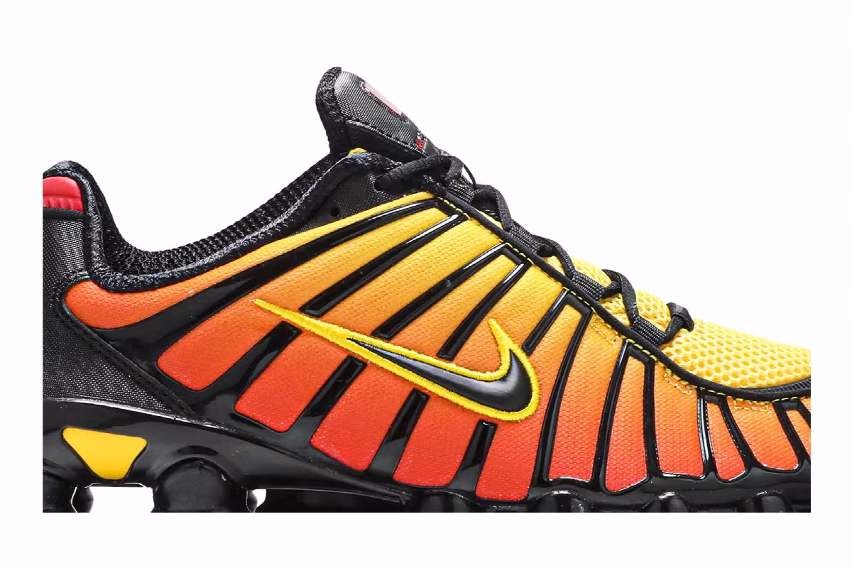 Nike Shox TL Sunrise Gradient, view 3