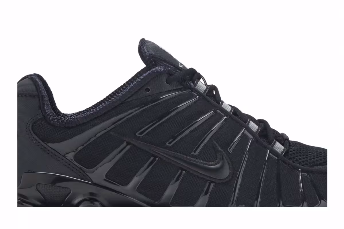 Nike Shox TL Triple Black, view 3