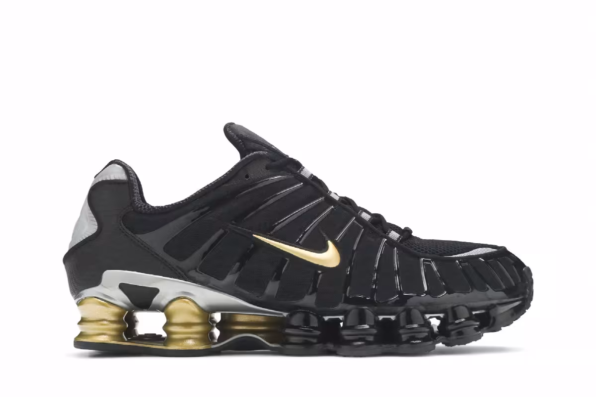 Neymar Jr. x Nike Shox TL Black Gold, view 2