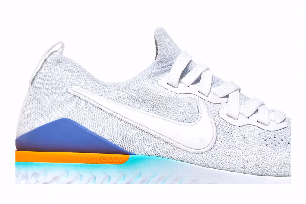 Nike Women's Epic React Flyknit 2 Dream It, Do it, view 3