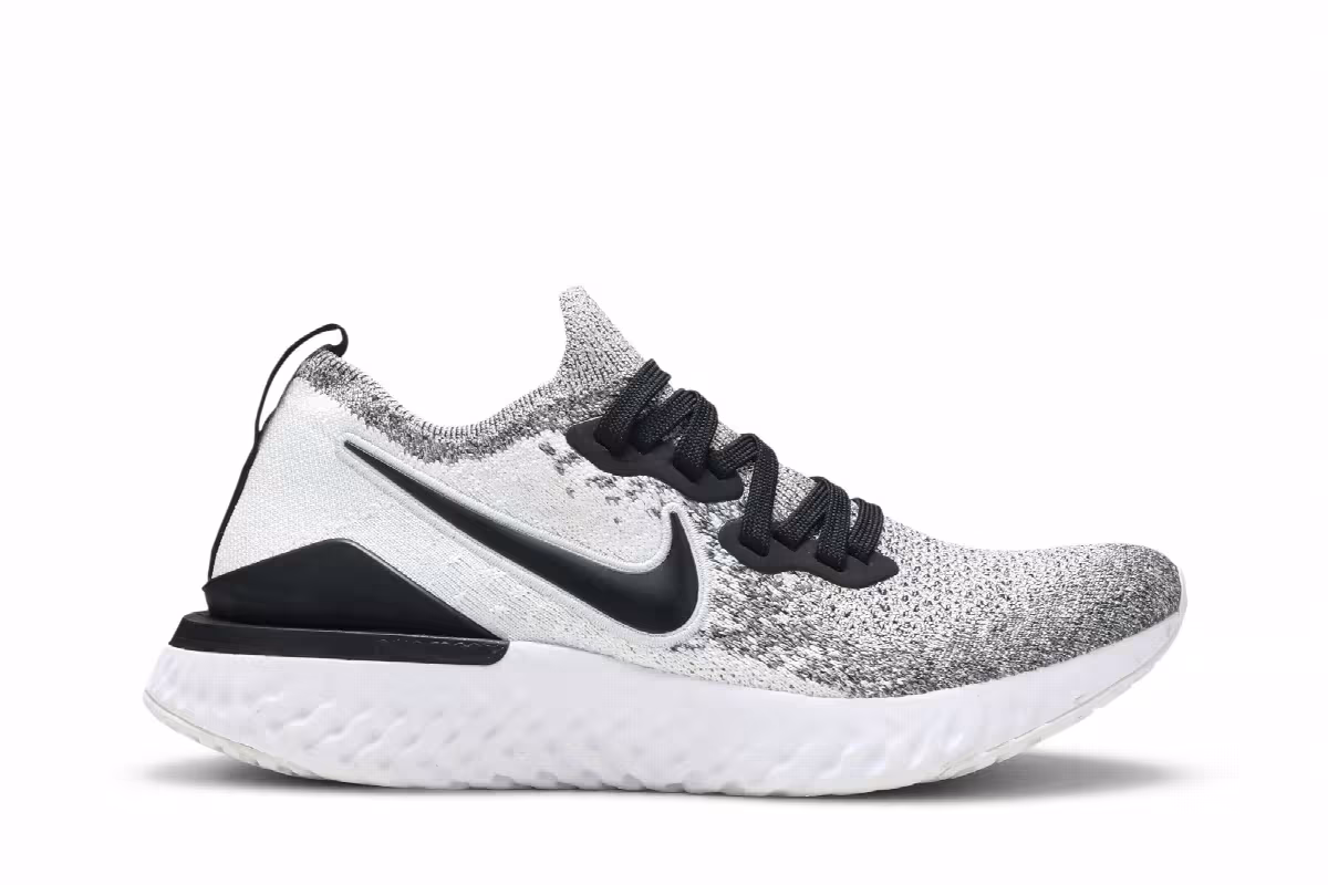 Nike Women's Epic React Flyknit 2 Oreo, view 2