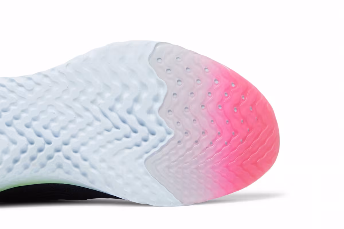 Nike Women's Epic React Flyknit 2 Pixel, view 6