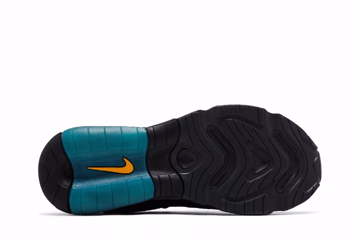 Nike Women's Air Max 200 Bordeaux, view 5