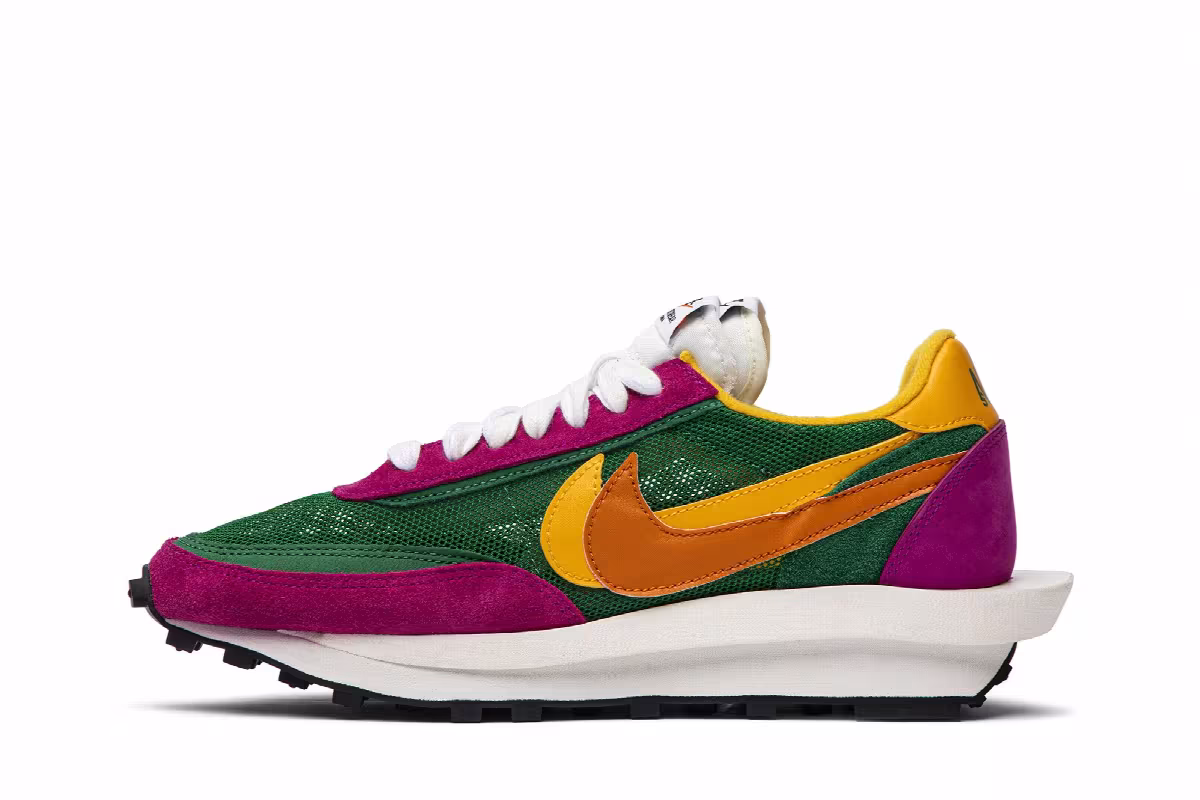 sacai x Nike LDWaffle Pine Green, view 4