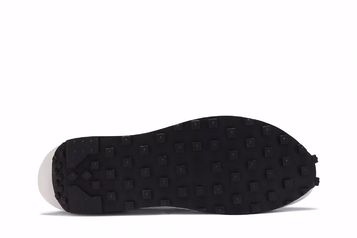 sacai x Nike LDWaffle Summit White, view 5