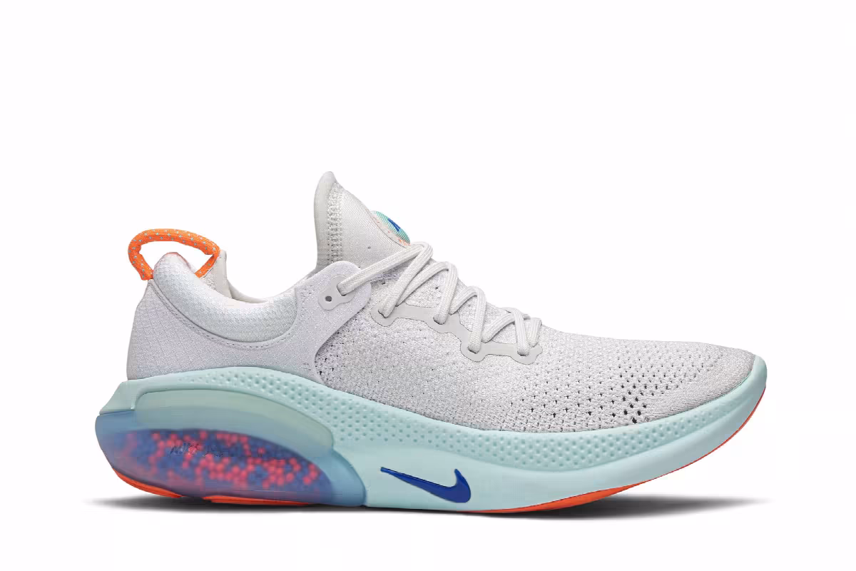 Nike Joyride Run Flyknit Bright Mango, view 2