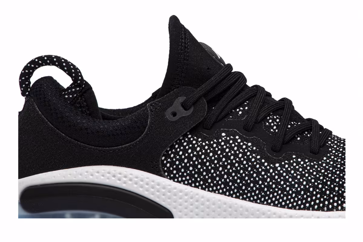 Nike Joyride Run Flyknit Oreo, view 3