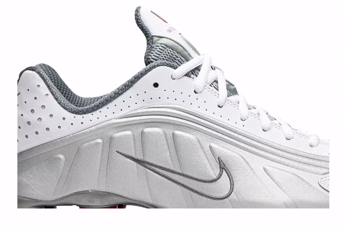 Nike Shox R4 Comet Red 2019, view 3