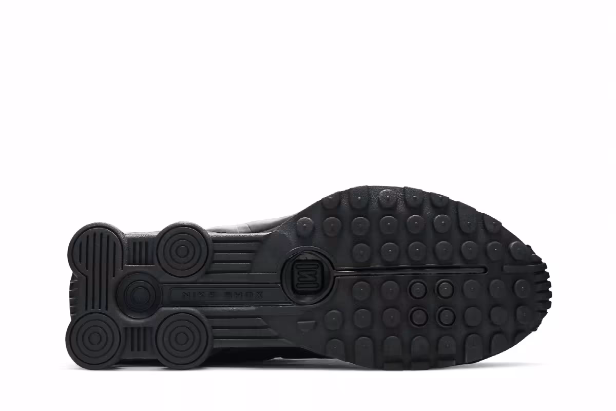 Nike Shox R4 Triple Black 2019, view 5