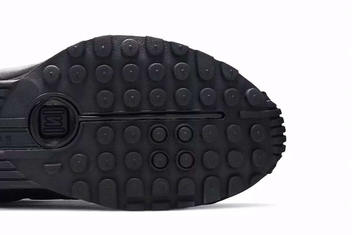 Nike Shox R4 Triple Black 2019, view 6