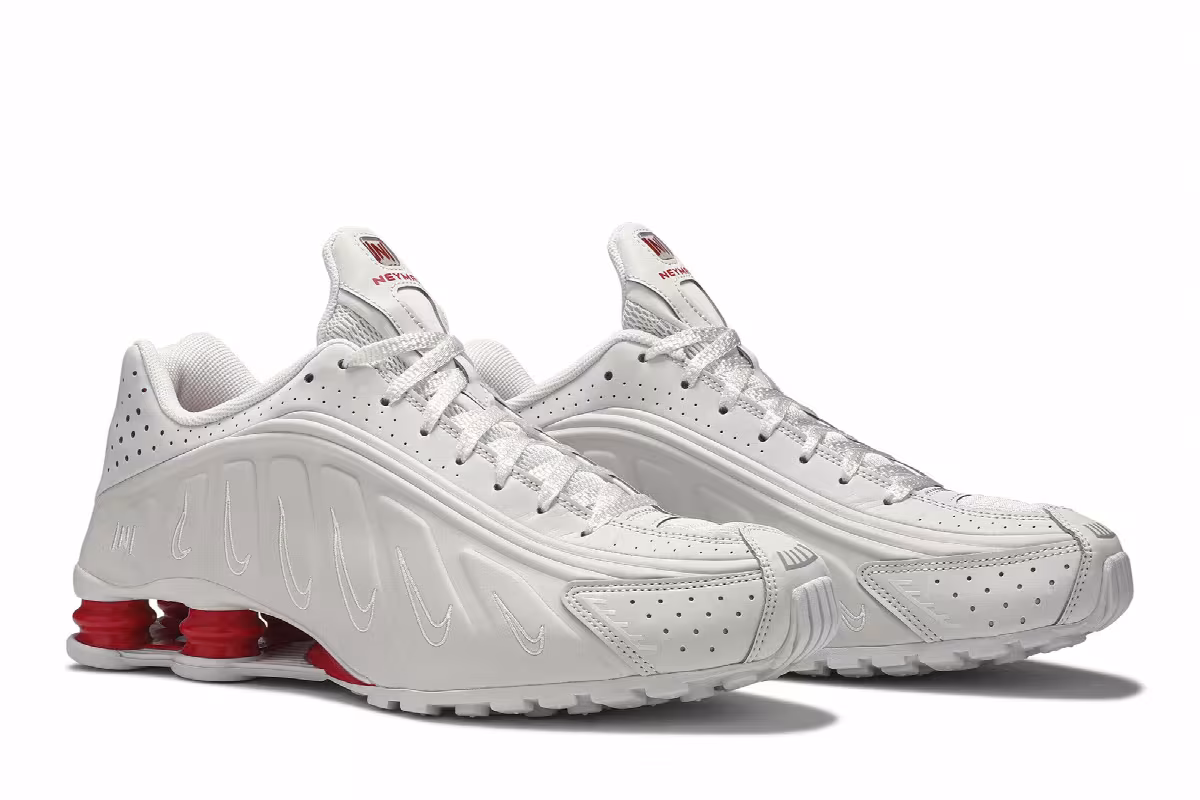 Neymar Jr. x Nike Shox R4 Platinum Tint, view 9