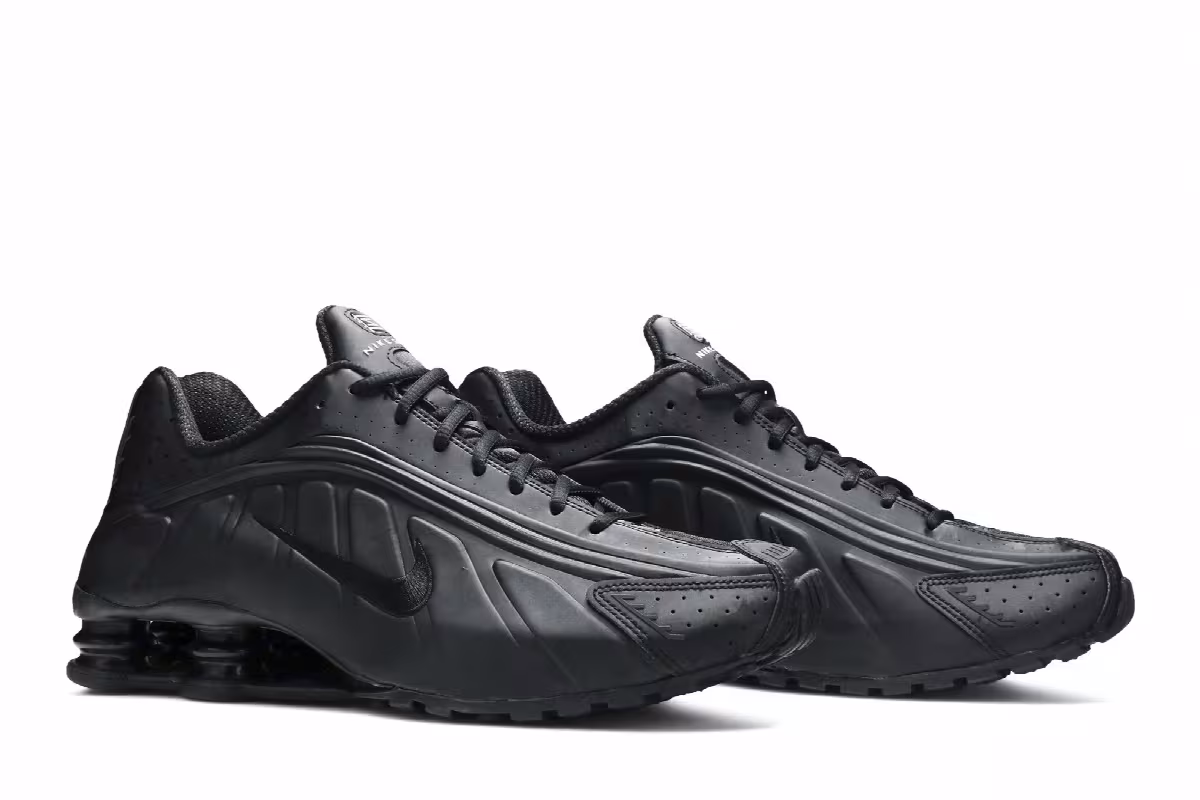 Nike Shox R4 Triple Black Embroidered Swoosh, view 9