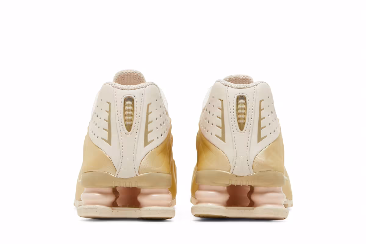 Nike Women's Shox R4 Guava Gold, view 7