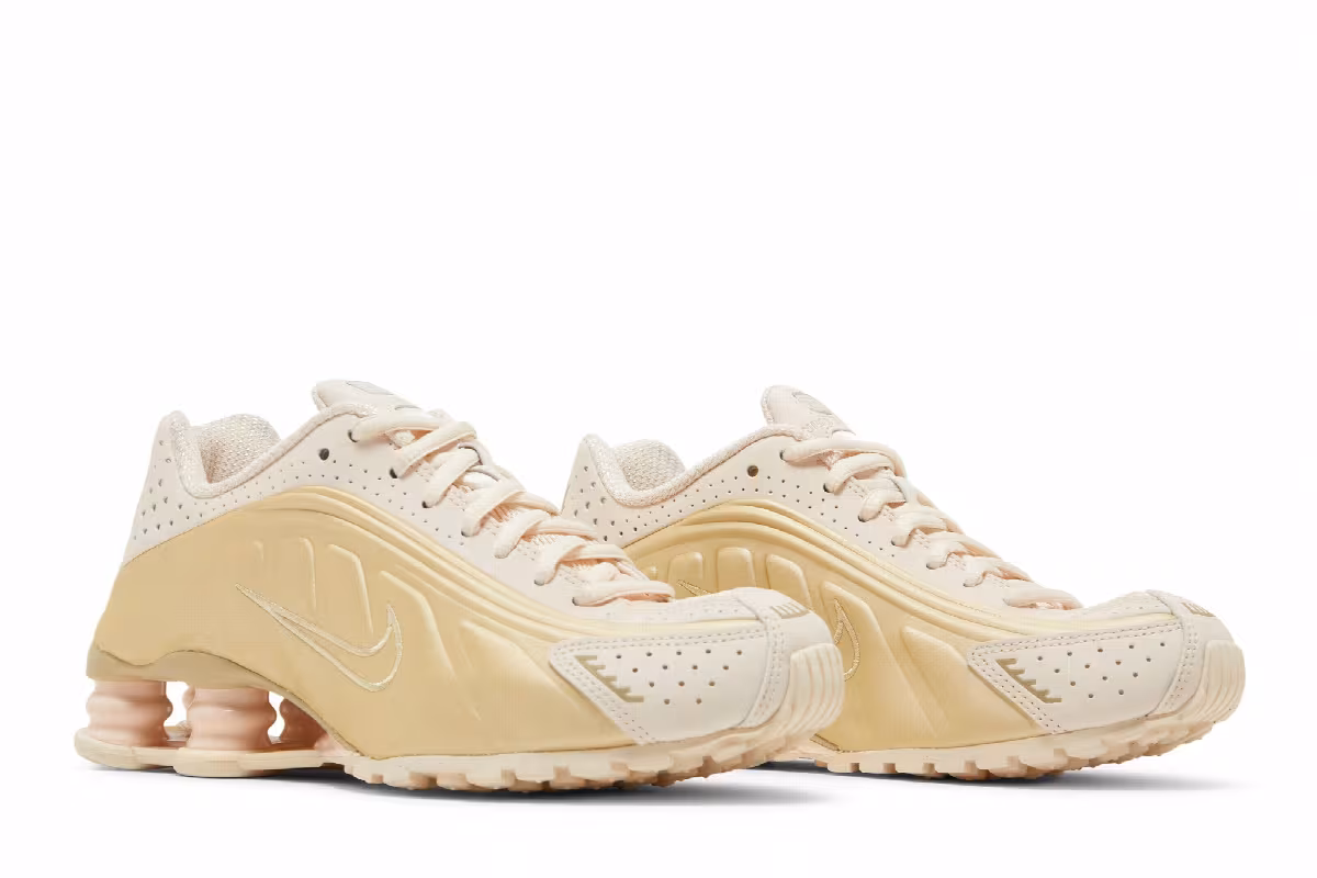Nike Women's Shox R4 Guava Gold, view 9