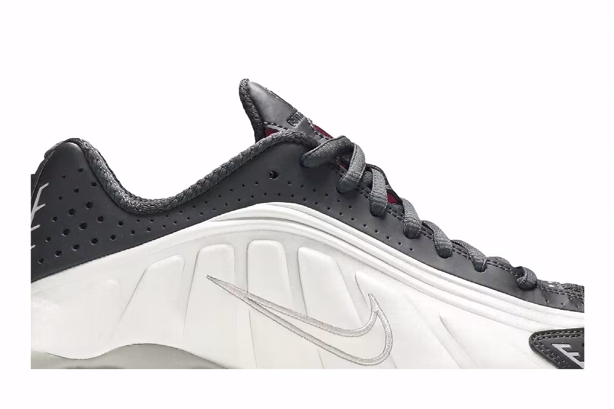 Nike Women's Shox R4 True Berry, view 3
