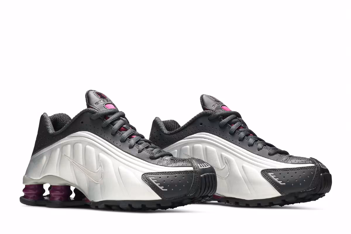 Nike Women's Shox R4 True Berry, view 9