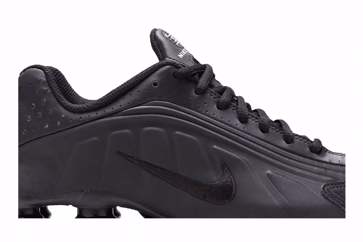 Nike Shox R4 GS Triple Black Embroidered Swoosh, view 3