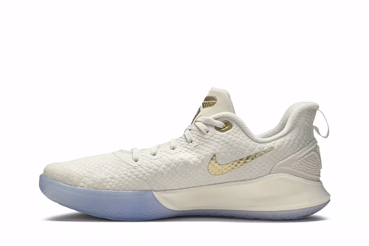Nike Mamba Focus Metallic Gold, view 4