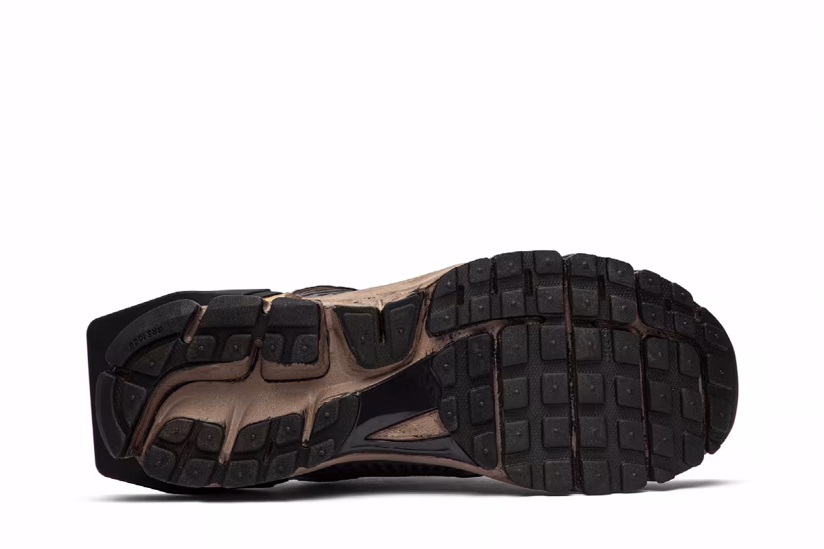 A-Cold-Wall* x Nike Air Zoom Vomero 5 Solarised, view 5
