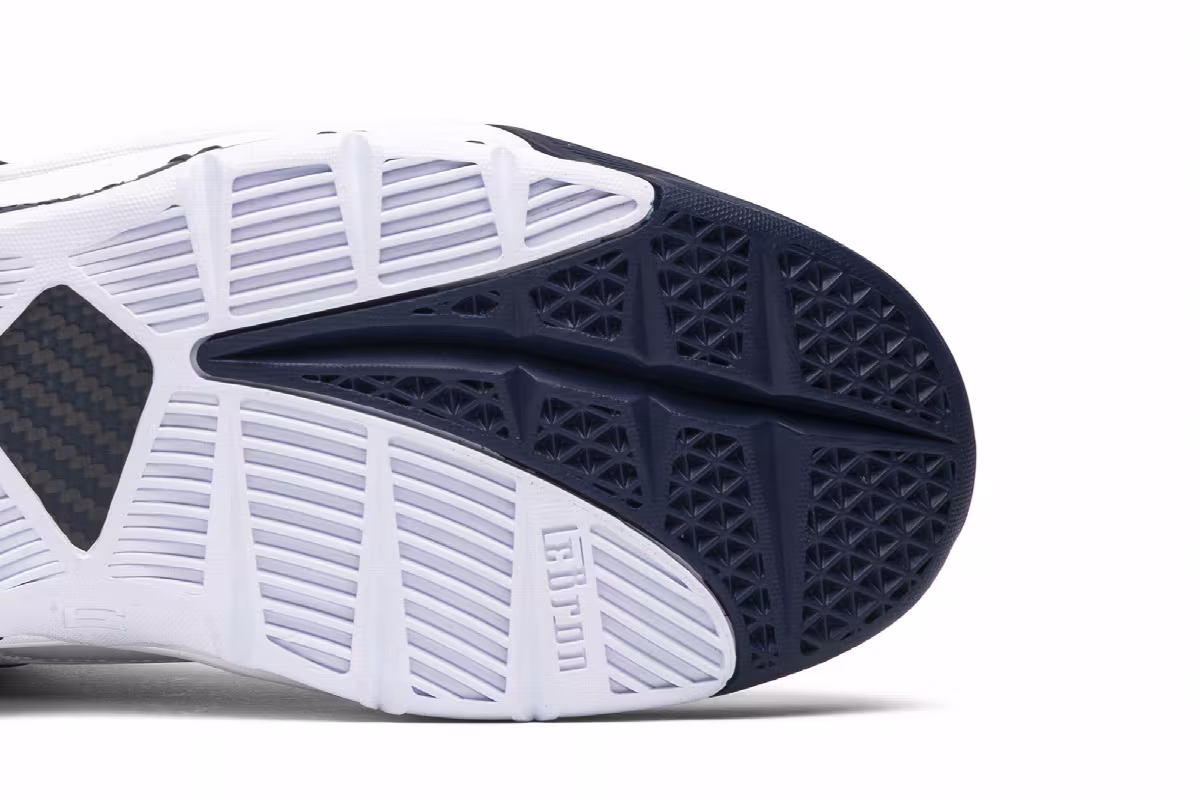 Nike Zoom LeBron 3 Midnight Navy, view 6