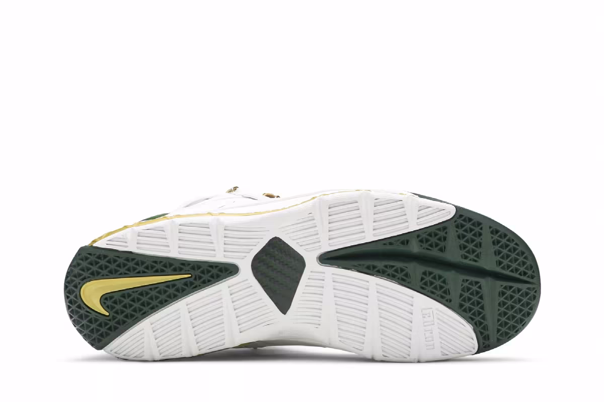 Nike Zoom LeBron 3 QS SVSM Home, view 5