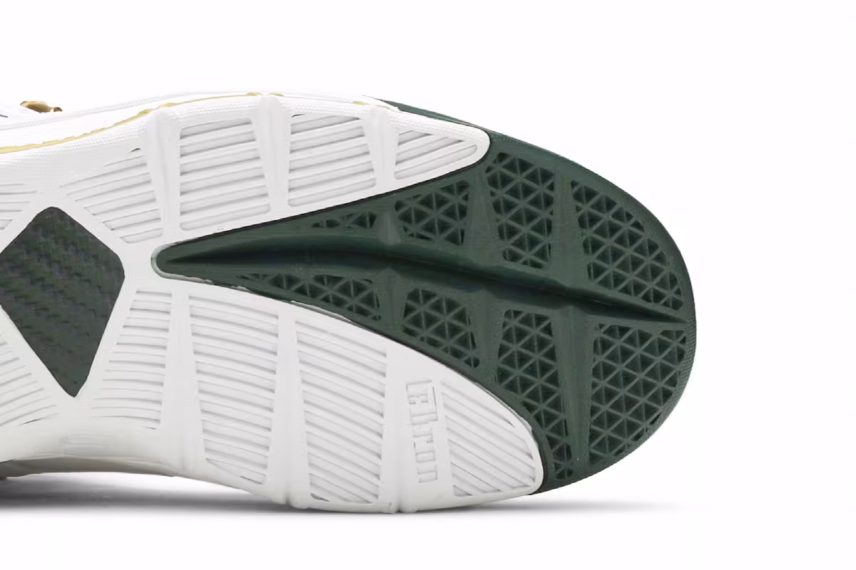 Nike Zoom LeBron 3 QS SVSM Home, view 6