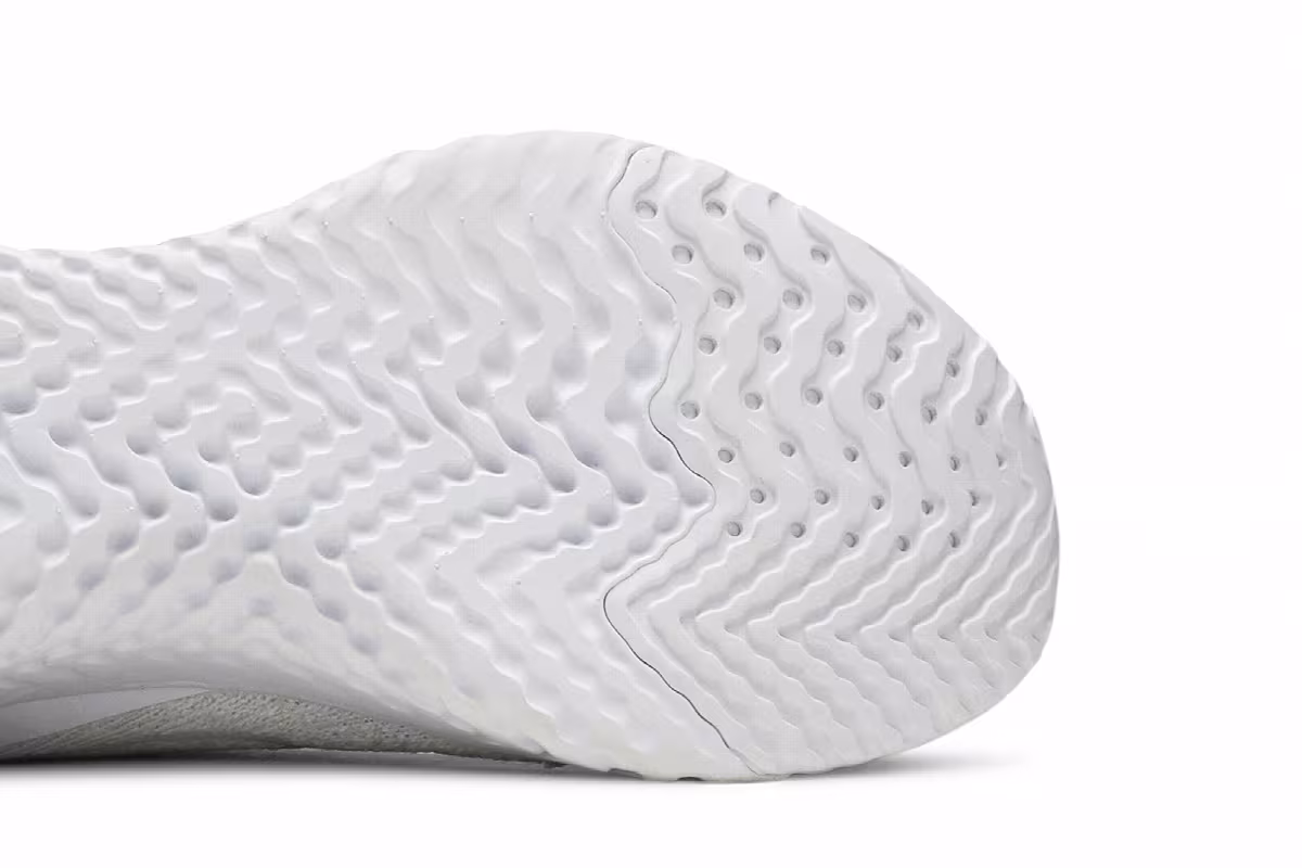 Nike Women's Epic Phantom React Flyknit Triple White, view 6