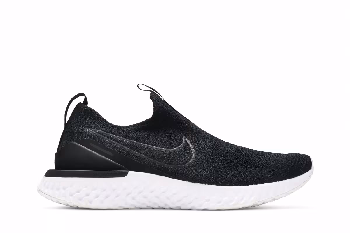 Nike Women's Epic Phantom React Flyknit Black, view 2