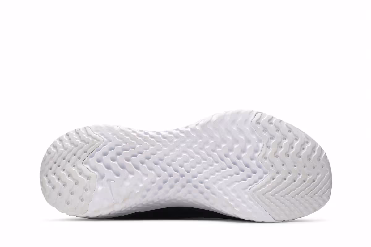 Nike Women's Epic Phantom React Flyknit Black, view 5