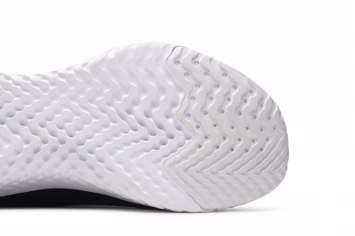 Nike Women's Epic Phantom React Flyknit Black, view 6