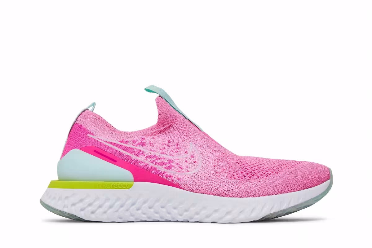 Nike Women's Epic Phantom React Flyknit Psychic Pink, view 2