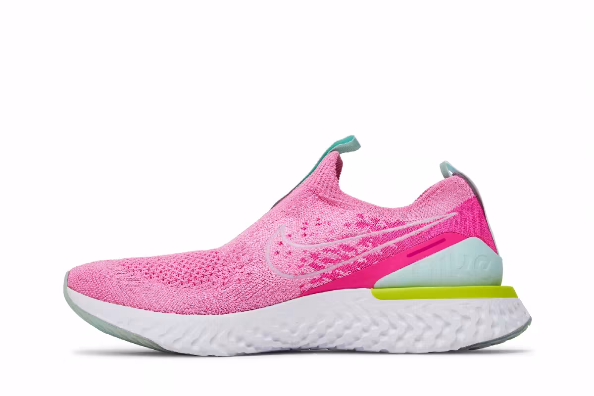 Nike Women's Epic Phantom React Flyknit Psychic Pink, view 4