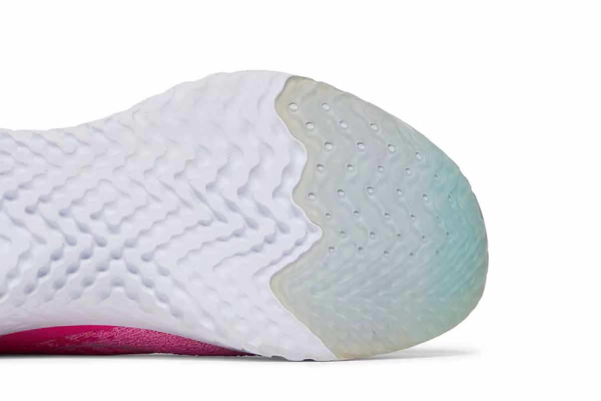 Nike Women's Epic Phantom React Flyknit Psychic Pink, view 6