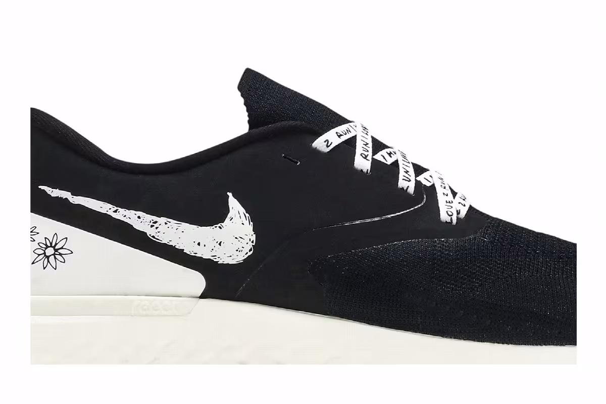 Nathan Bell x Nike Odyssey React Flyknit 2 Doodles, view 3