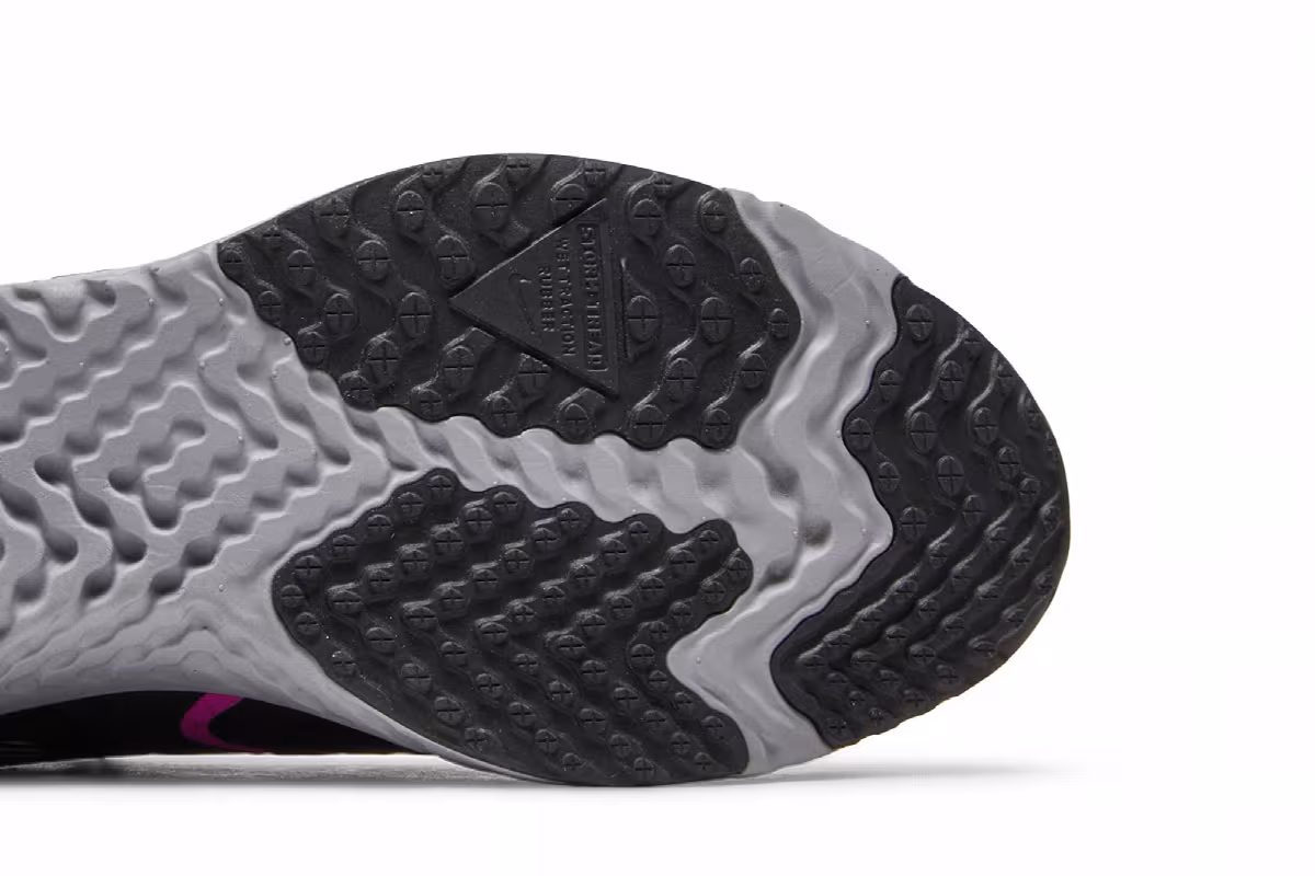 Nike Women's Odyssey React 2 Shield Fire Pink Atmosphere Grey, view 6