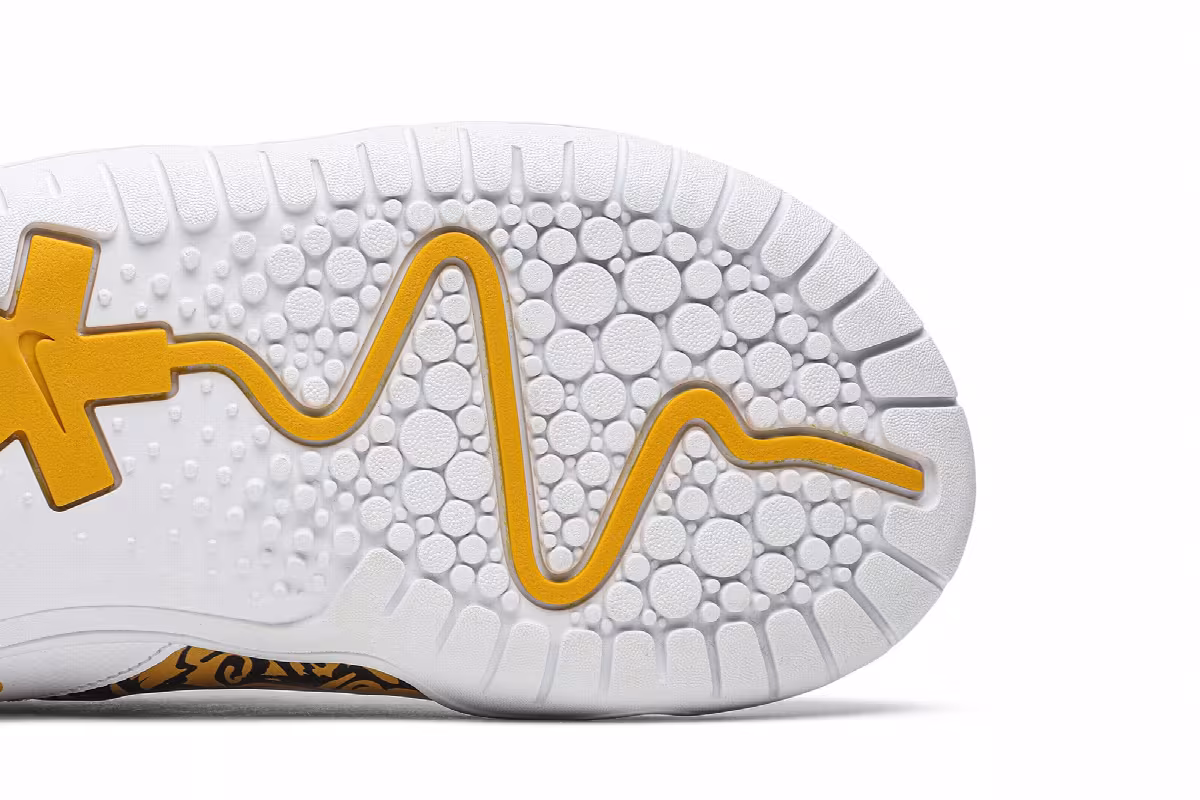 Nike Women's Zoom Pulse Doernbecher - Orange, view 6