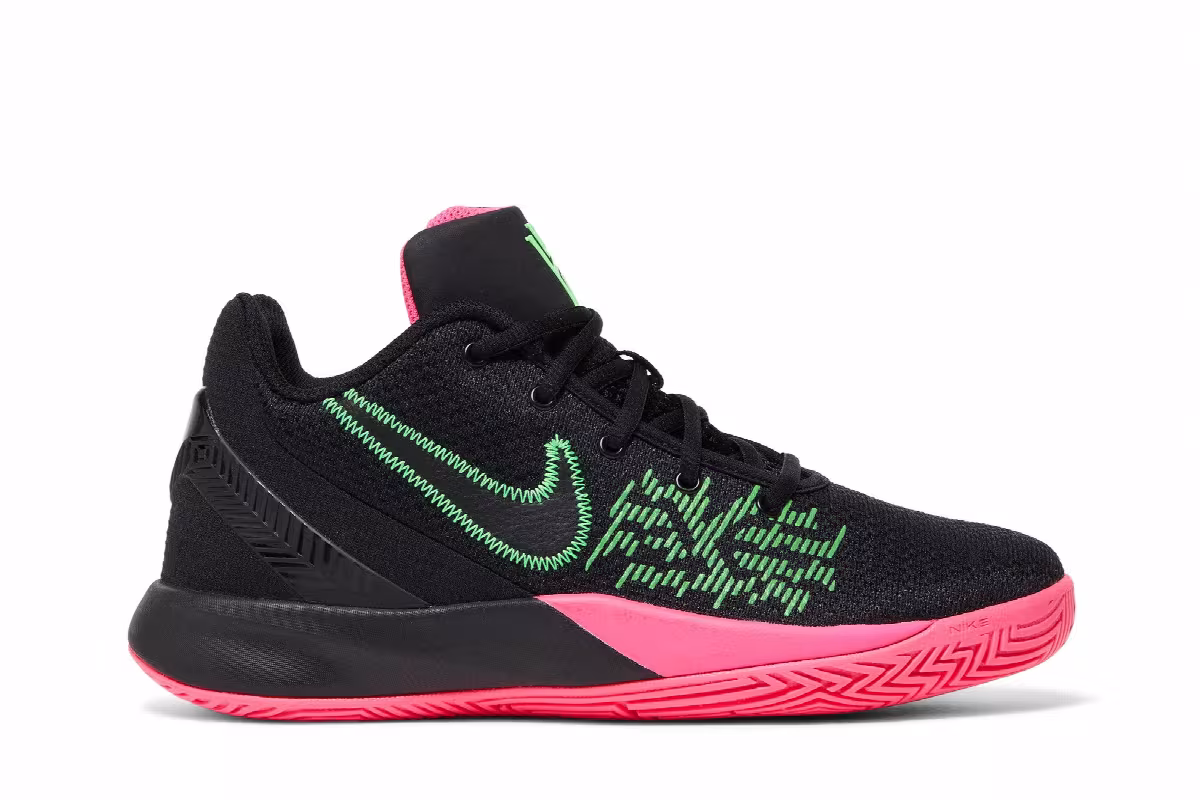 Nike Kyrie Flytrap 2 GS Black Hyper Pink, view 2