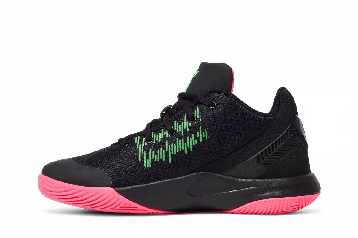 Nike Kyrie Flytrap 2 GS Black Hyper Pink, view 4
