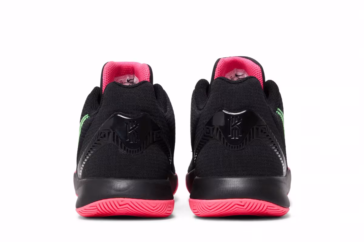 Nike Kyrie Flytrap 2 GS Black Hyper Pink, view 7