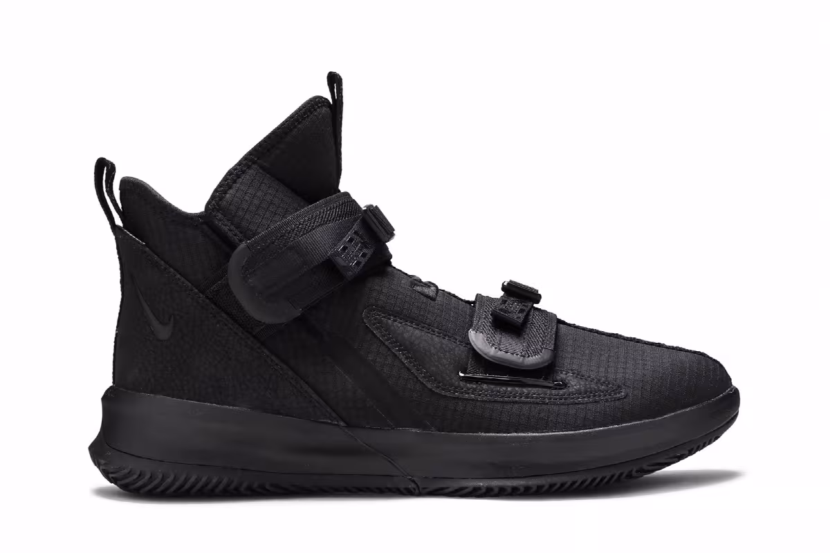 Nike LeBron Soldier 13 SFG Black Out, view 2