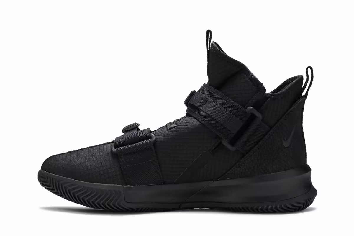 Nike LeBron Soldier 13 SFG Black Out, view 4