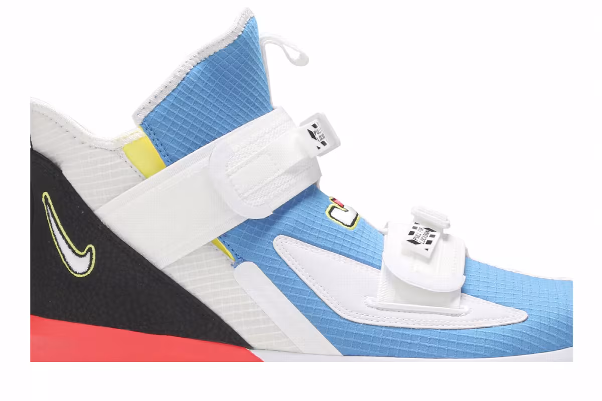 Nike LeBron Soldier 13 Light Photo Blue Crimson, view 3