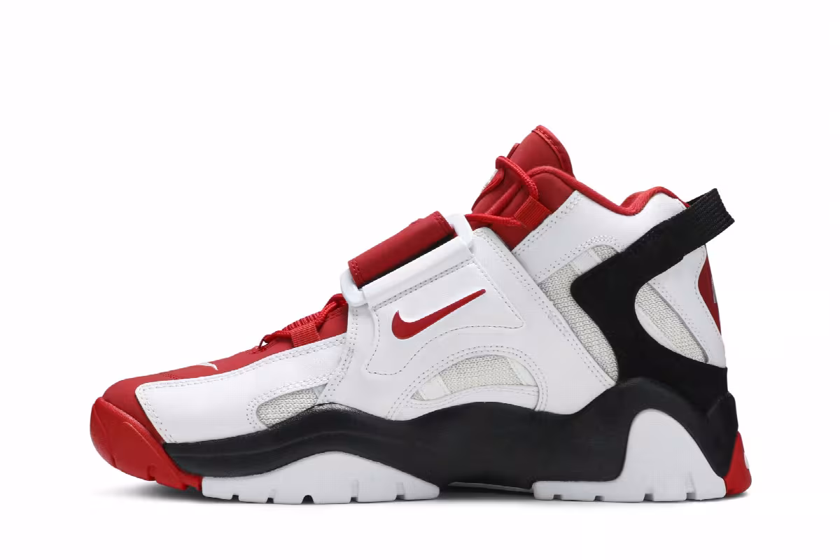 Nike Air Barrage Mid University Red, view 4