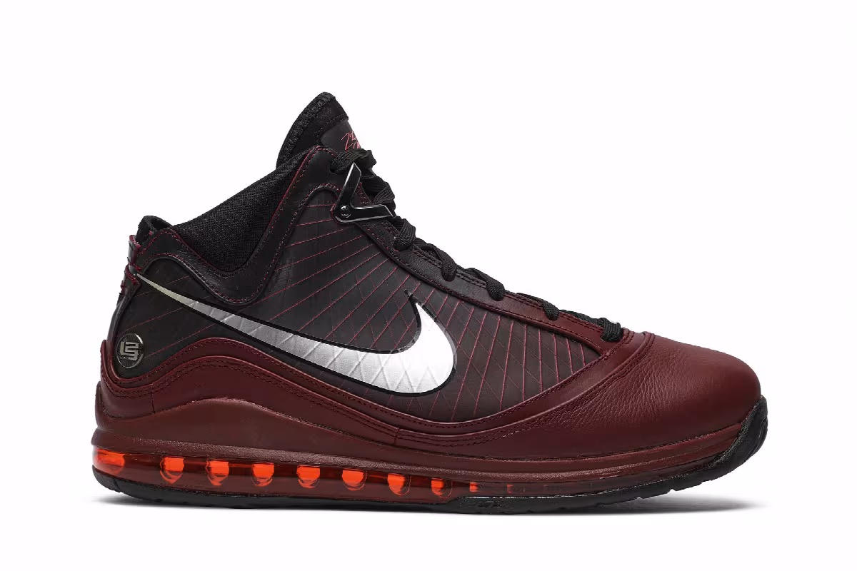 Nike Air Max LeBron 7 QS Christmas 2019 2019, view 2