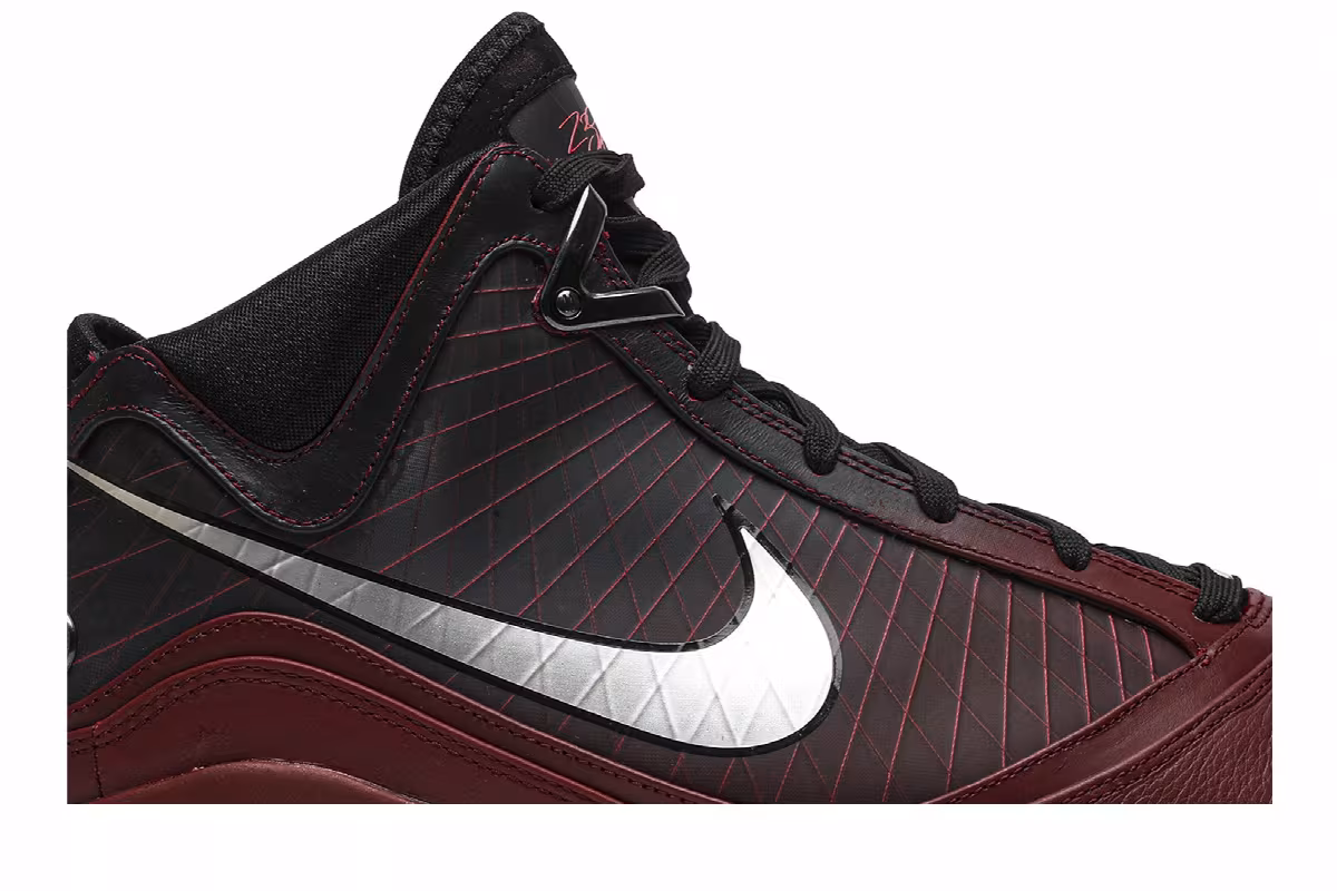 Nike Air Max LeBron 7 QS Christmas 2019 2019, view 3