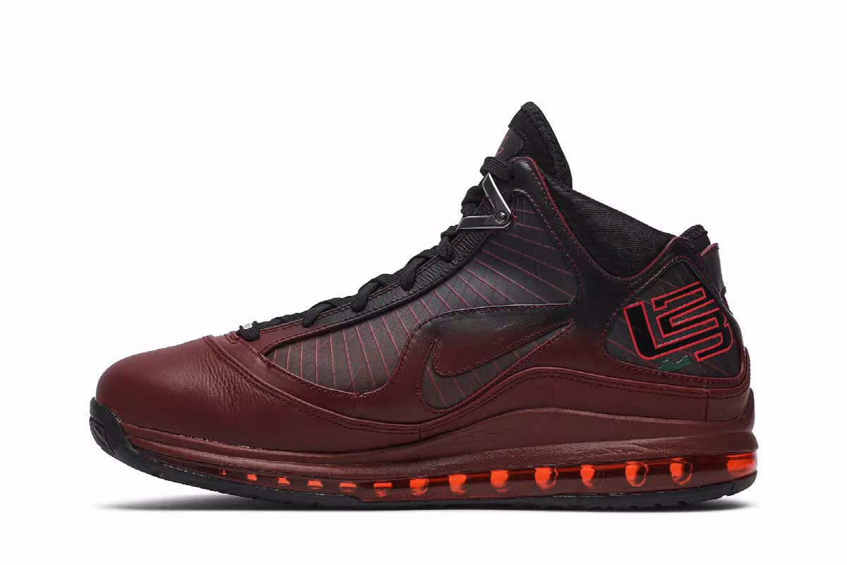 Nike Air Max LeBron 7 QS Christmas 2019 2019, view 4