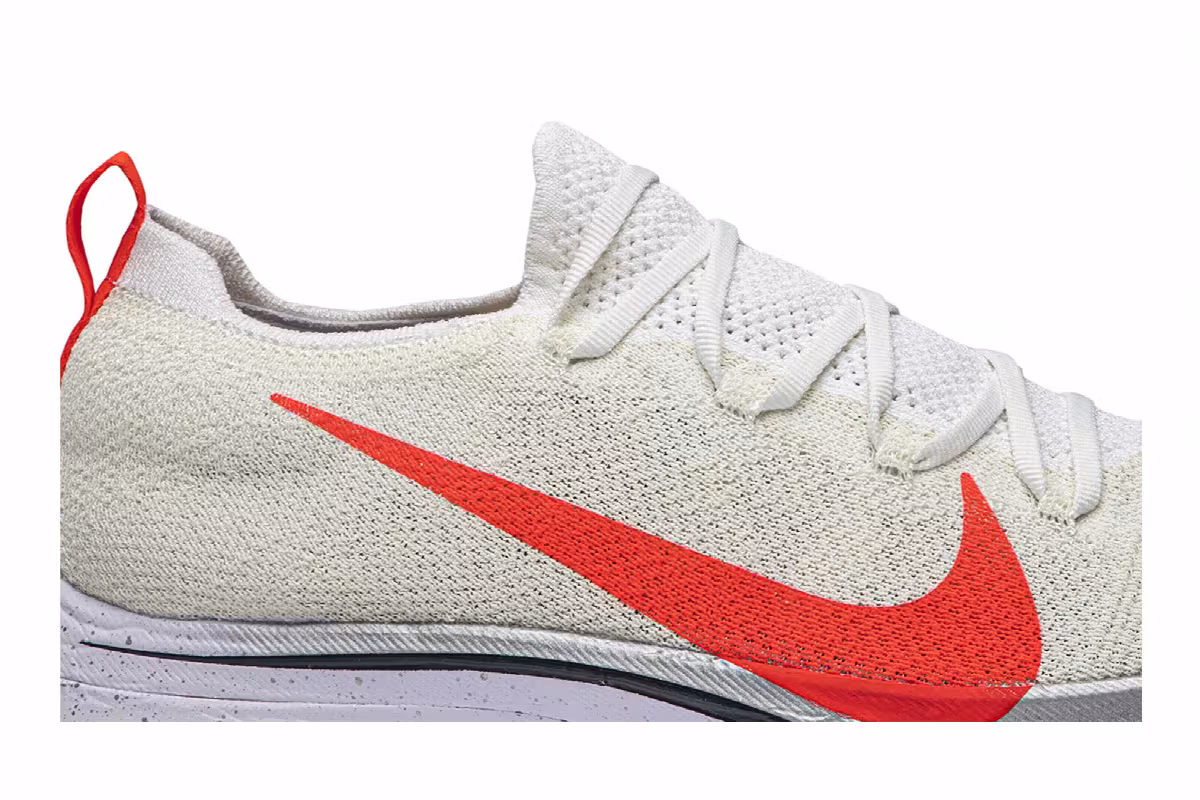 Nike Zoom Vaporfly 4% Flyknit Ekiden, view 3
