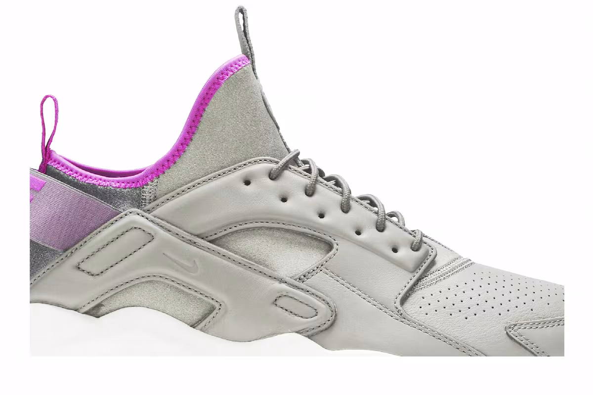 Nike Air Huarache Run Ultra SE, view 3