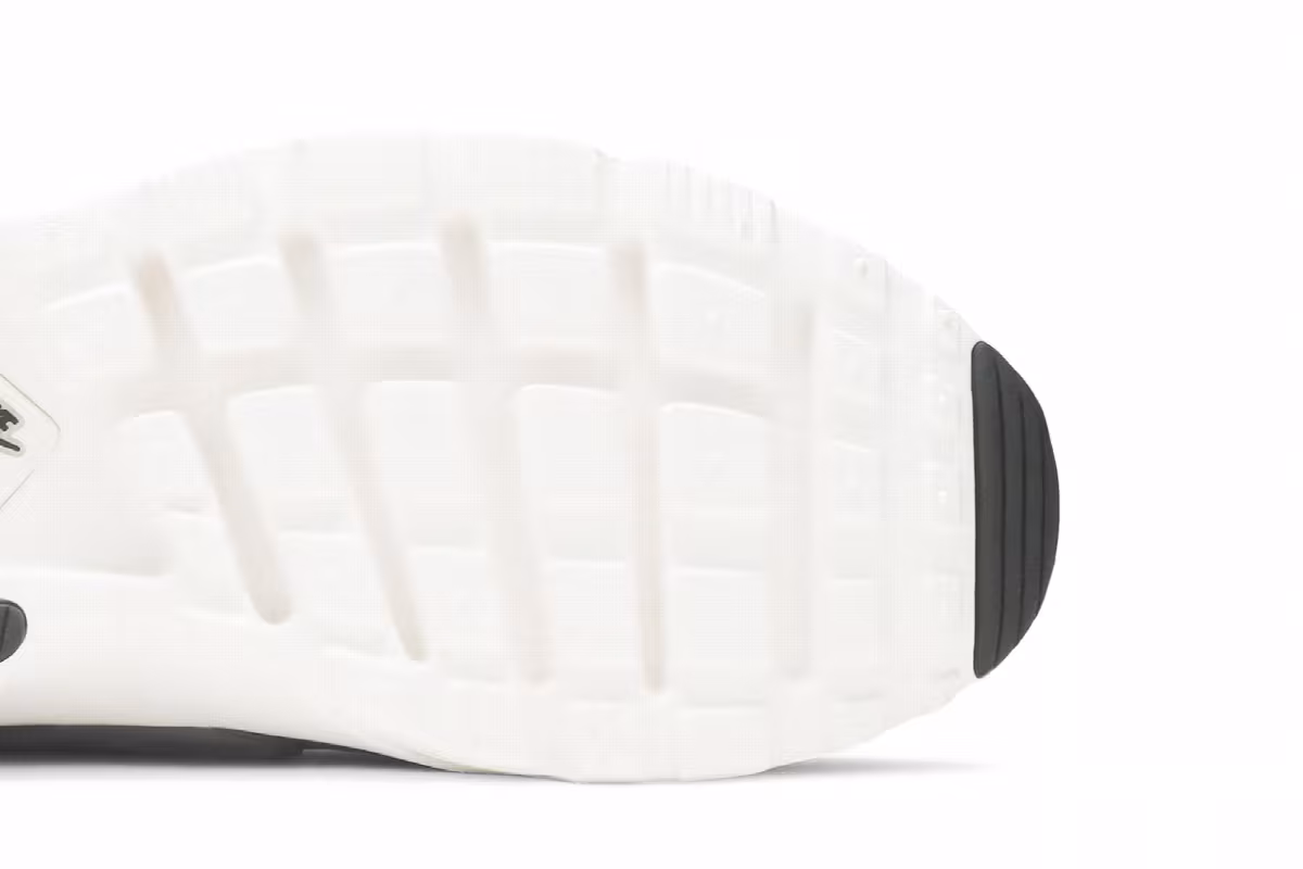 Nike Air Huarache Run Ultra SE, view 6